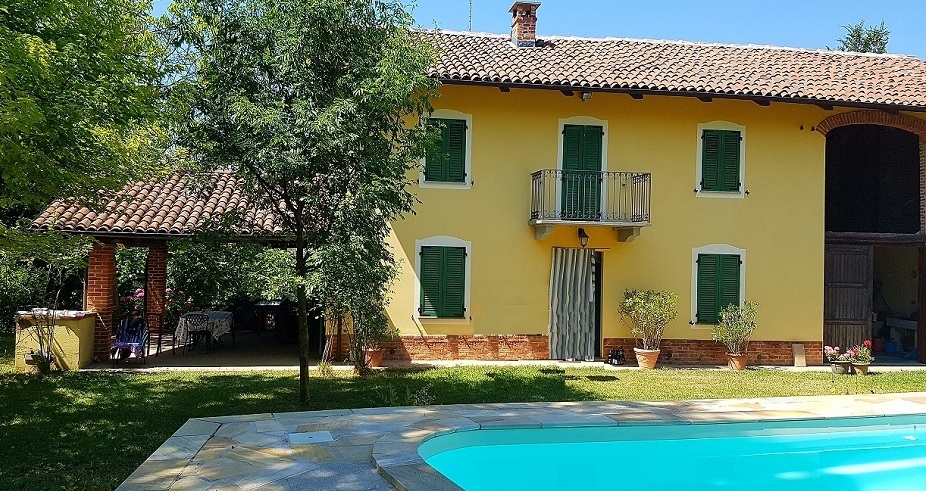 UNA CASA DI CAMPAGNA MAI ABITATA PRIMA DEL RESTAURO